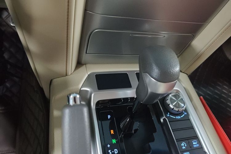 Toyota 2020 car image #14