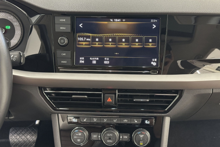 Volkswagen Lavida 2019 car image #14