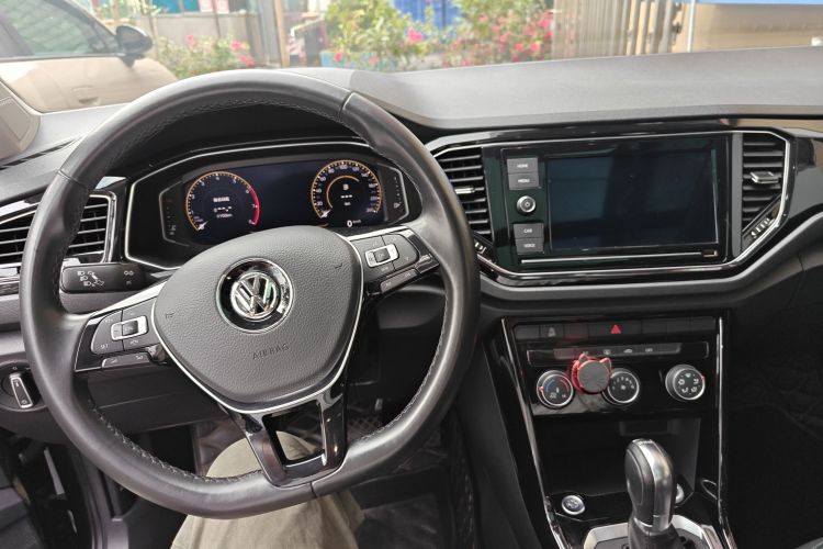 T-Roc 2020 car image #14