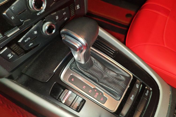 Audi Q5 2016 car image #14