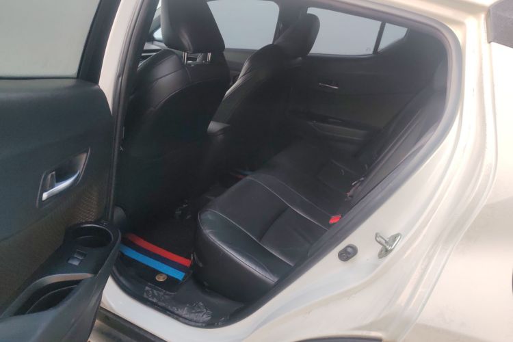 Toyota C-HR EV 2020 image de voiture #14