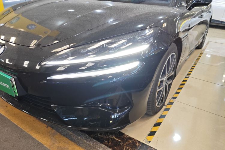 Denza Z9GT 2024 car image #14