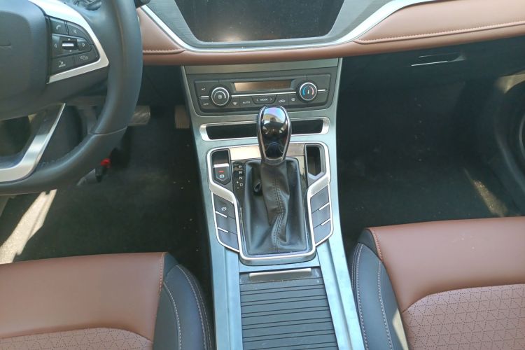 Emgrand 2021 car image #14