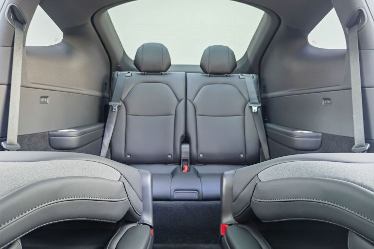 特斯拉 Model Y L 2025 汽车图片 #14