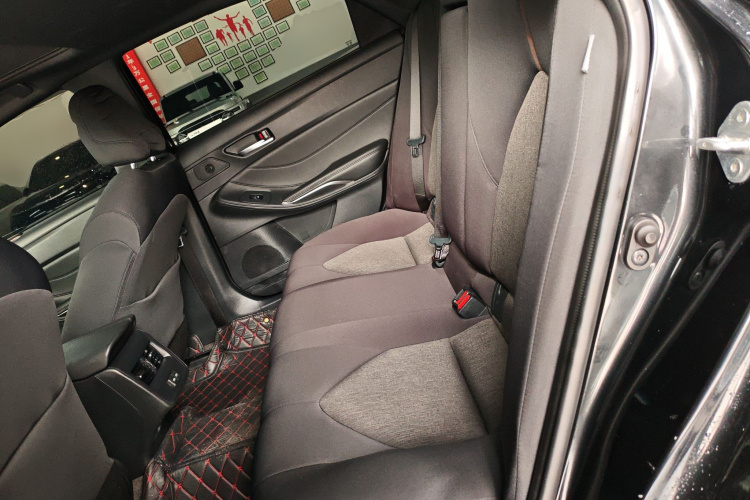 Toyota Avalon 2023 car image #14