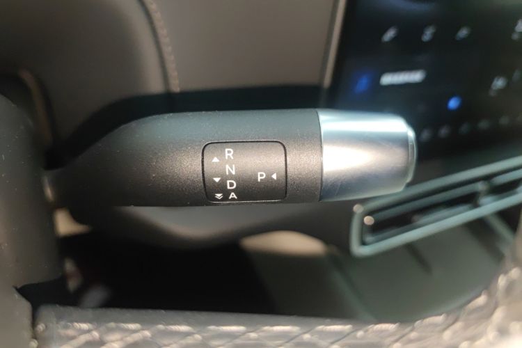 Li L9 2024 صورة سيارة #14