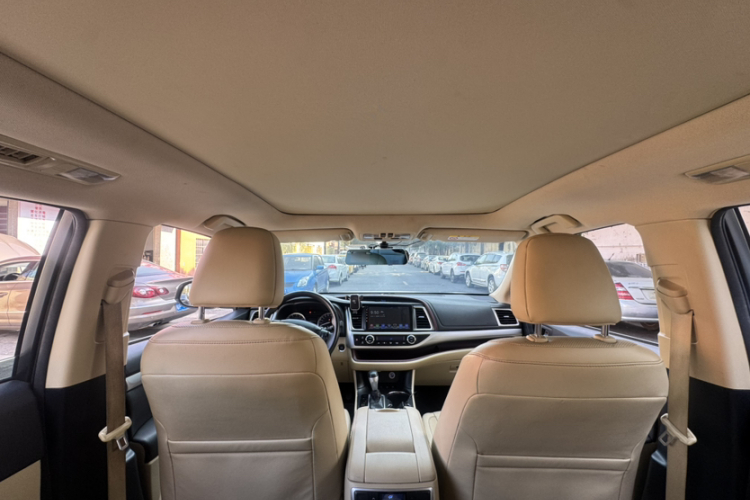 Toyota Highlander 2017 car image #14