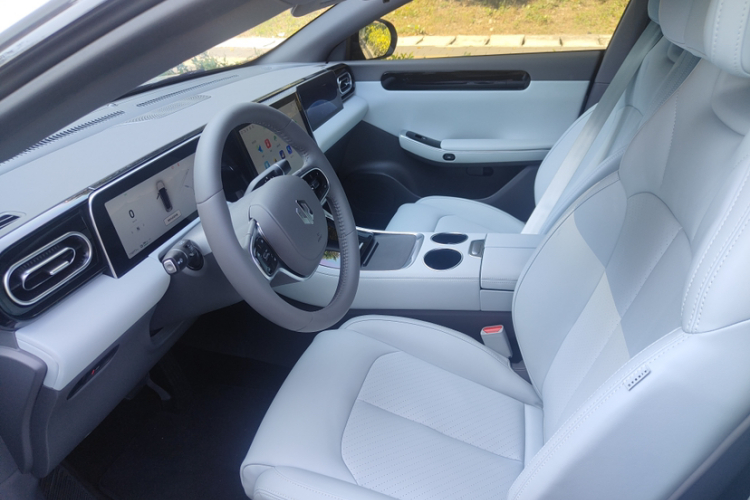 零跑汽车 零跑C01 2024 汽车图片 #14