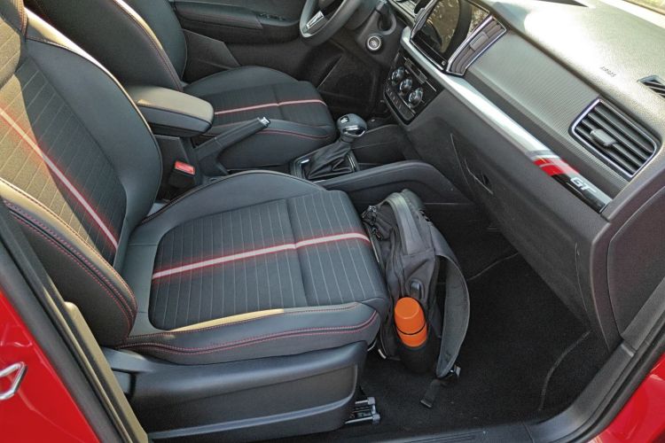 Skoda Kamiq 2021 car image #14