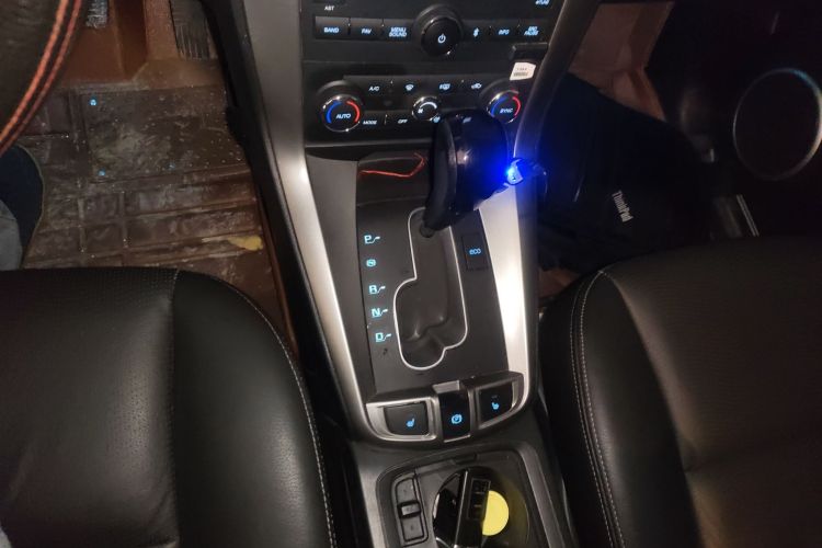 Chevrolet Captiva 2015 #14 Chevrolet Captiva 2015 car image #14