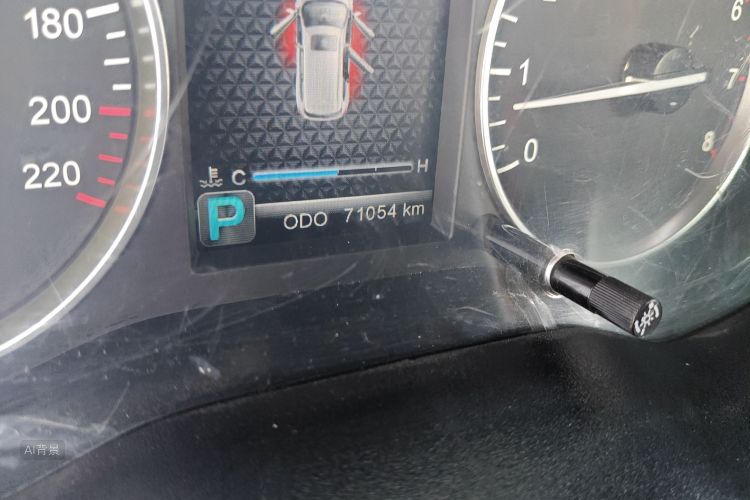 SWM X7 2017 صورة سيارة #14