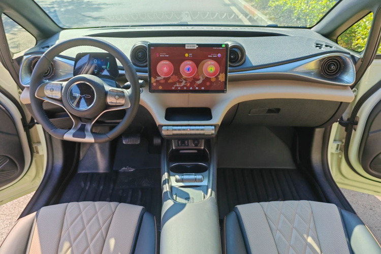 BYD Dolphin 2022 car image #14