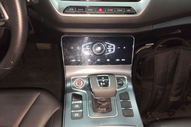 HongQi H5 2022 #14 HongQi H5 2022 car image #14