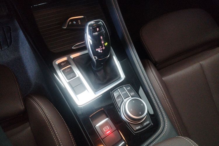 BMW 1 Series 2020 immagine di auto #14