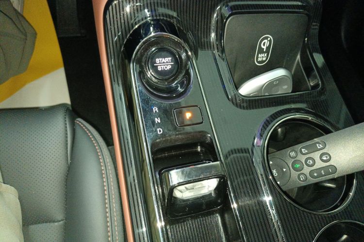 GAC Trumpchi E8 New Energy 2024 car image #14