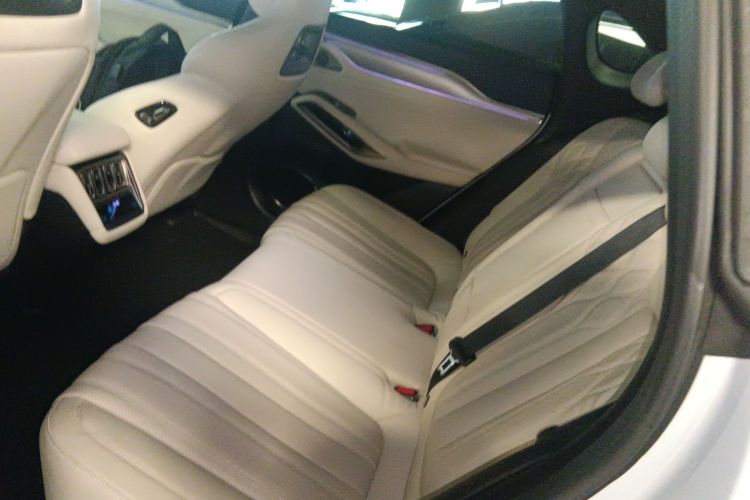 BYD SongL EV 2025 #14 BYD SongL EV 2025 car image #14