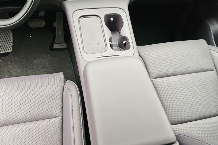 零跑汽车 零跑C10 2025 汽车图片 #14