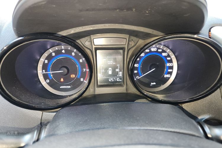 Changan CS15 2016 #14 Changan CS15 2016 صورة سيارة #14