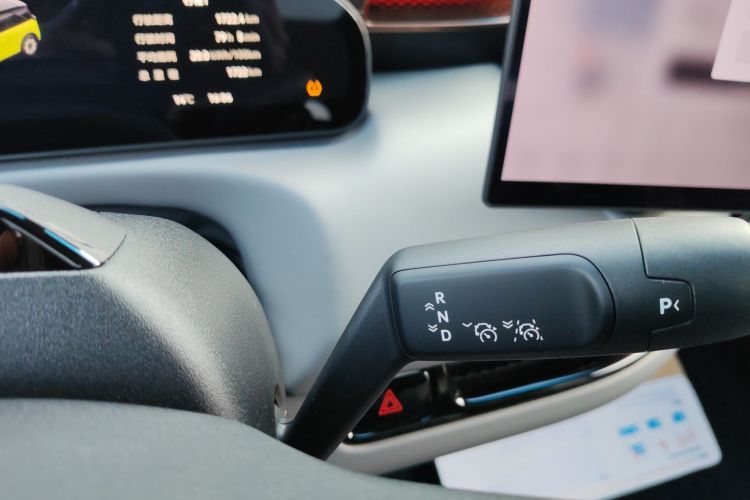 极氪 极氪MIX 2024 汽车图片 #14