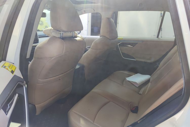 Toyota RAV4 2020 car image #14