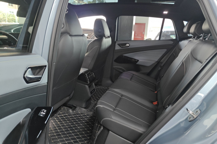 Volkswagen ID.4 X 2023 #14 Volkswagen ID.4 X 2023 car image #14