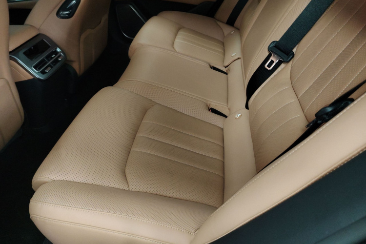 BYD HanL 2025 #14 BYD HanL 2025 car image #14