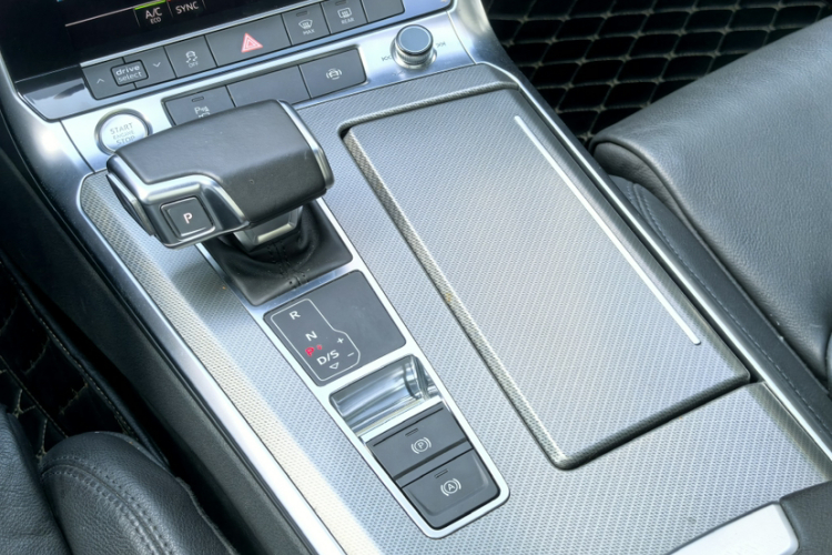 Audi A6L 2020 #14 Audi A6L 2020 car image #14