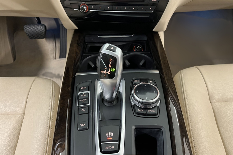 BMW 2015 car image #14