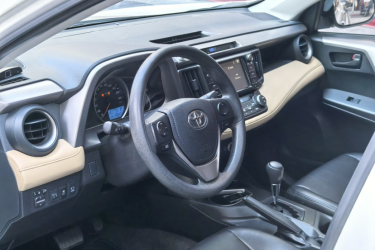 Toyota RAV4 2018 #14 Toyota RAV4 2018 car image #14