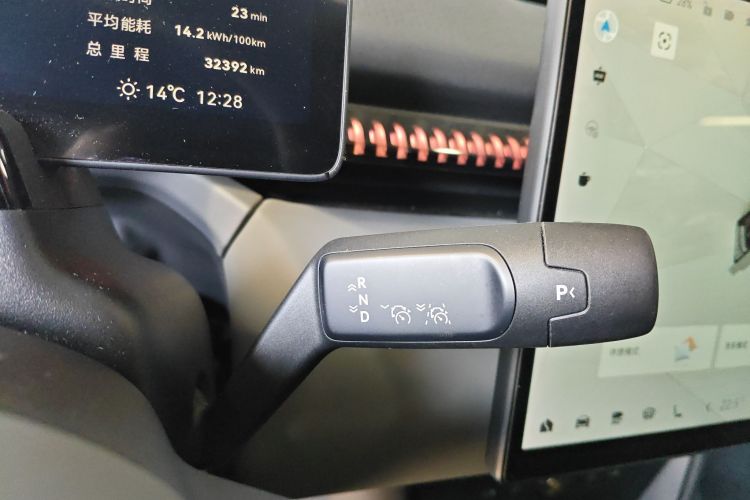 Zeekr X 2023 car image #14