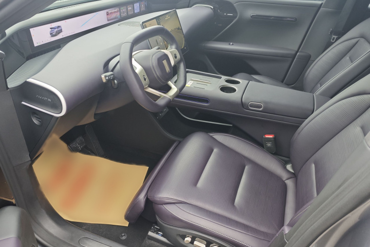 Avatr 07 2024 car image #14