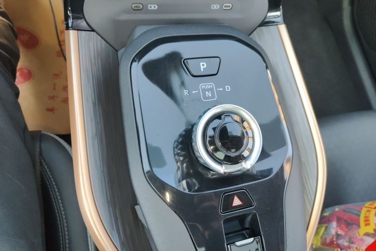 Toyota bZ3 2023 صورة سيارة #14