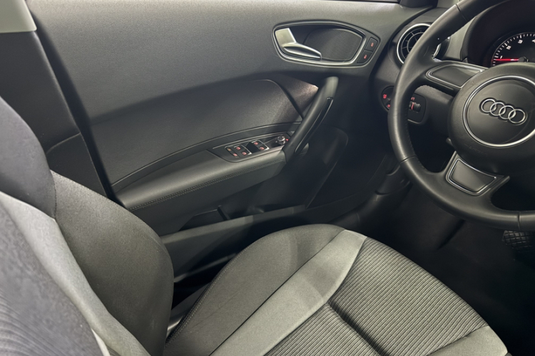 Audi A1 2016 car image #14