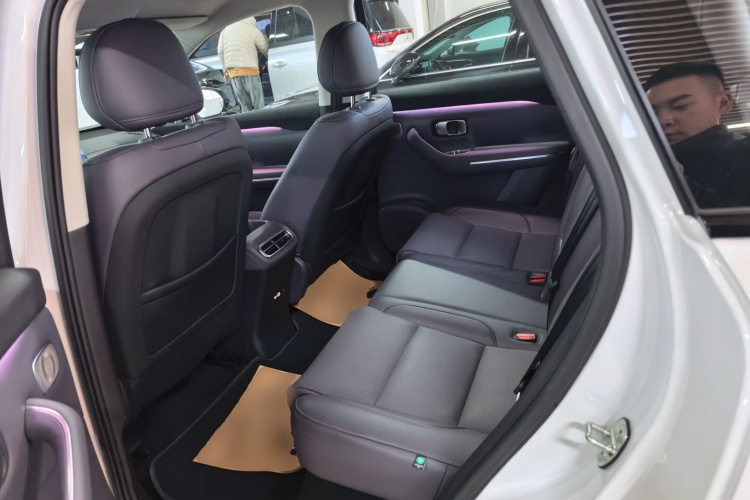 零跑汽车 零跑C10 2025 汽车图片 #14