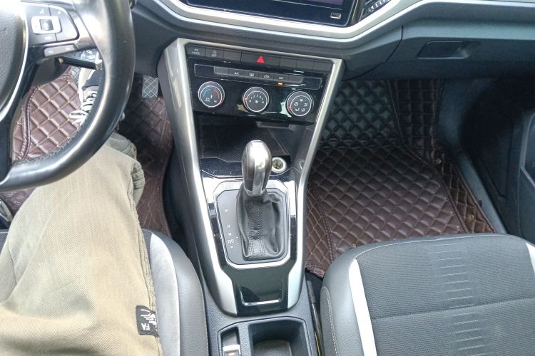 T-Roc 2020 #14 T-Roc 2020 car image #14