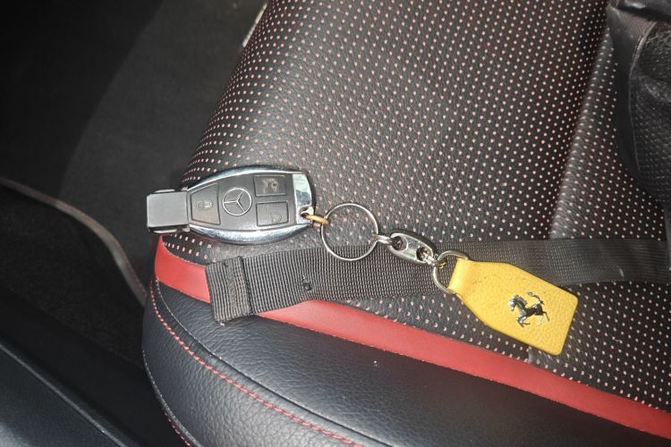 Mercedes-Benz GLA AMG 2016 immagine di auto #14