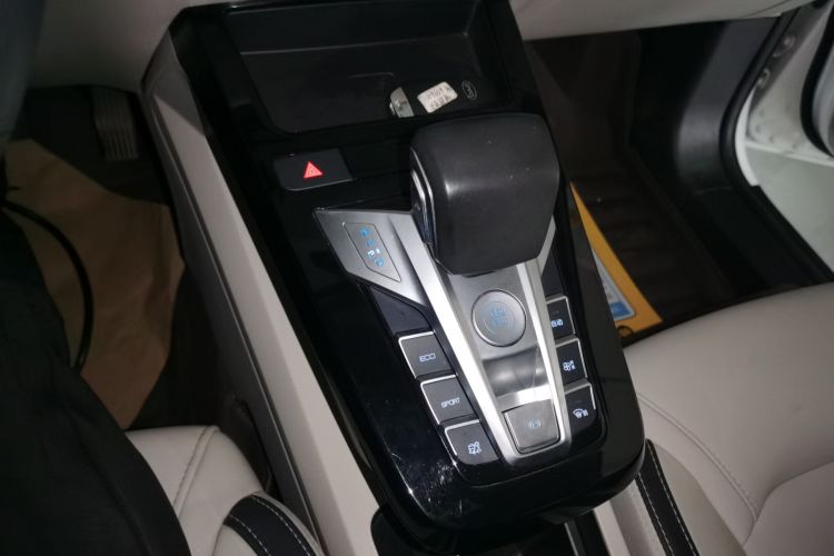 BYD Yuan Pro 2022 #14 BYD Yuan Pro 2022 car image #14