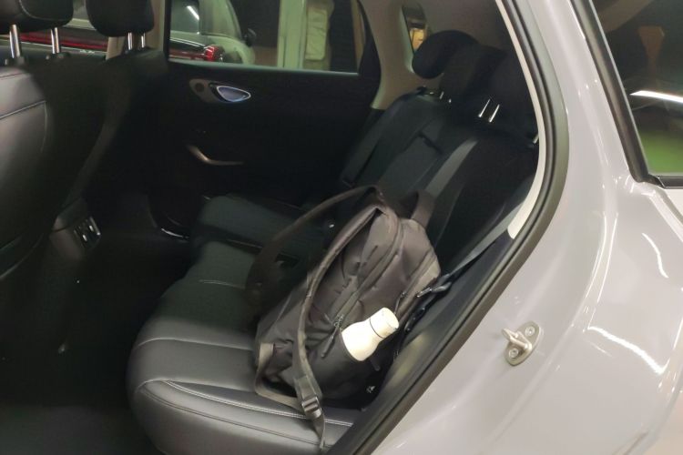 BYD Sea Lion 05 EV 2025 #14 BYD Sea Lion 05 EV 2025 car image #14