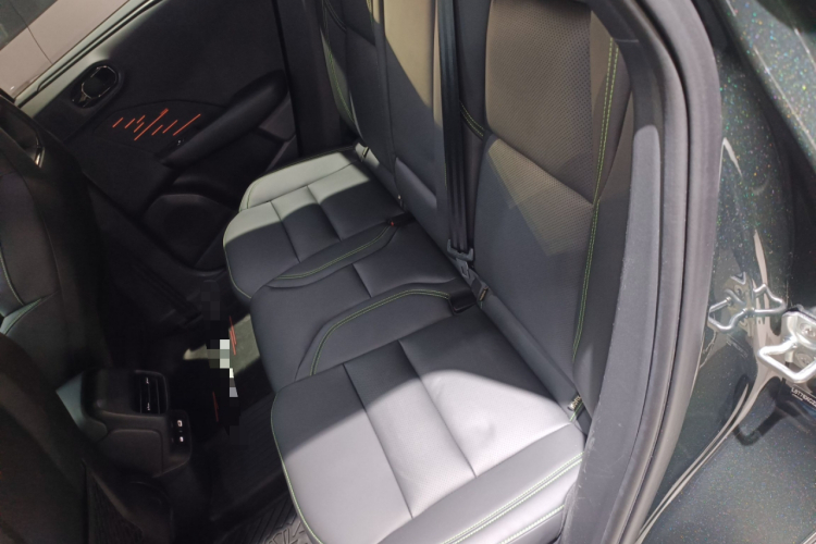 Lynk & Co 06 EM-P 2024 car image #14