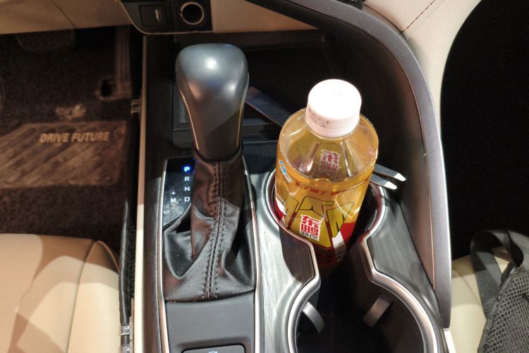 Toyota Camry 2022 imagem de carro #14