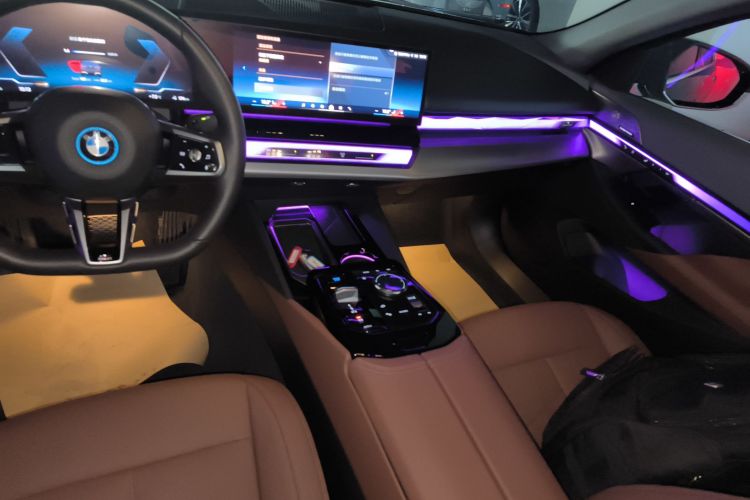 BMW i5 2025 #14 BMW i5 2025 car image #14