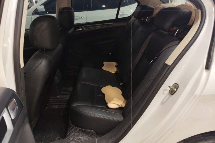 Peugeot 308 2015 car image #14