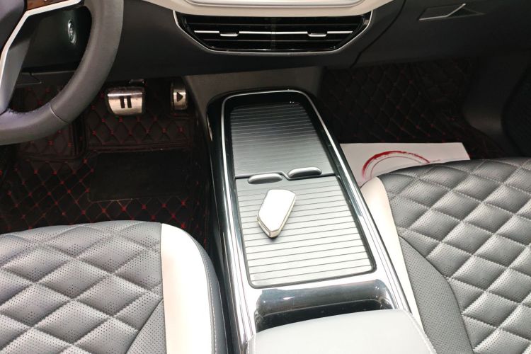 Volkswagen ID.6 Crozz 2023 immagine di auto #14