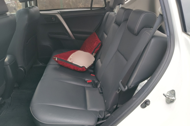 Toyota RAV4 2015 #14 Toyota RAV4 2015 car image #14