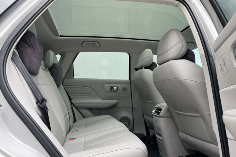 零跑汽车 零跑B10 2025 汽车图片 #14