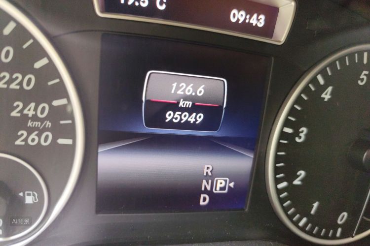 Mercedes-Benz B Class 2013 car image #14