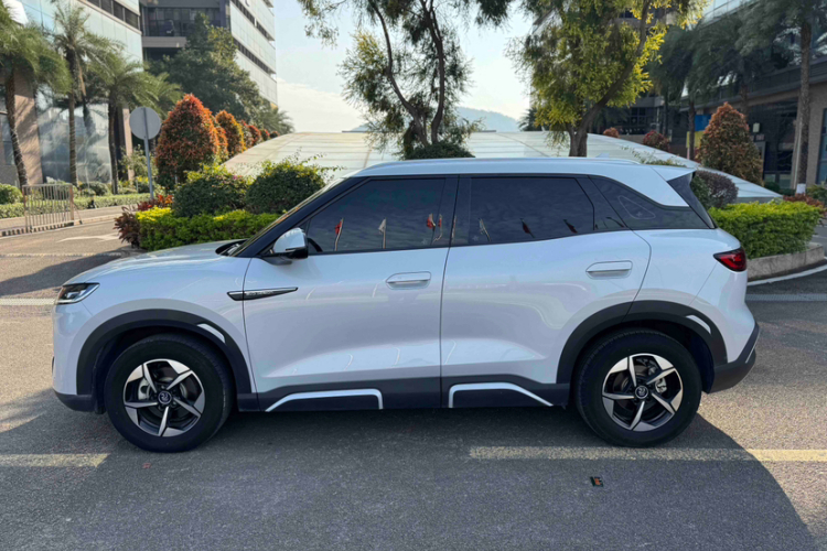 BYD YuanUP 2024 #14 BYD YuanUP 2024 car image #14