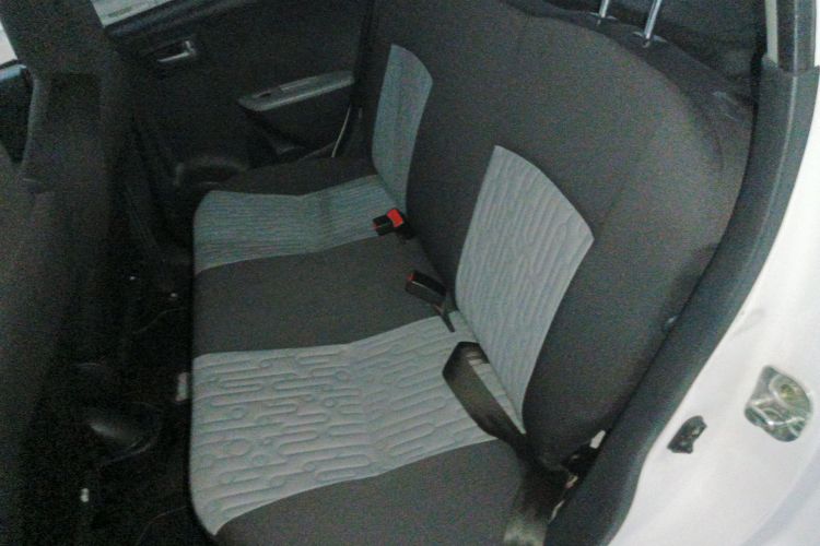 Suzuki Alto 2015 #14 Suzuki Alto 2015 car image #14