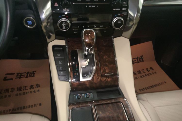 Toyota Alphard 2019 #14 Toyota Alphard 2019 car image #14