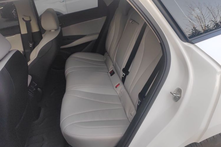 BYD Seal 06 DM-i 2025 car image #14